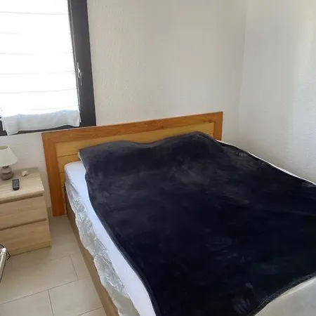 T2 Avec Piscine Proche