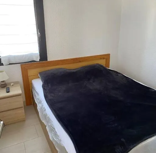 T2 Avec Piscine Proche