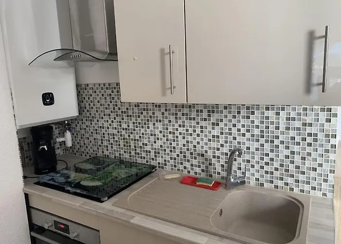 Appartamento T2 Avec Piscine Proche *